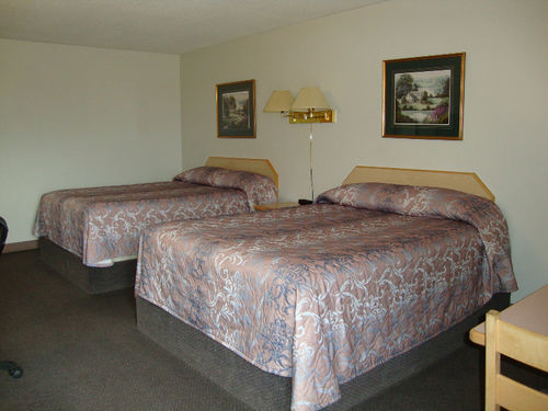 Perfect & Hotel Weyburn